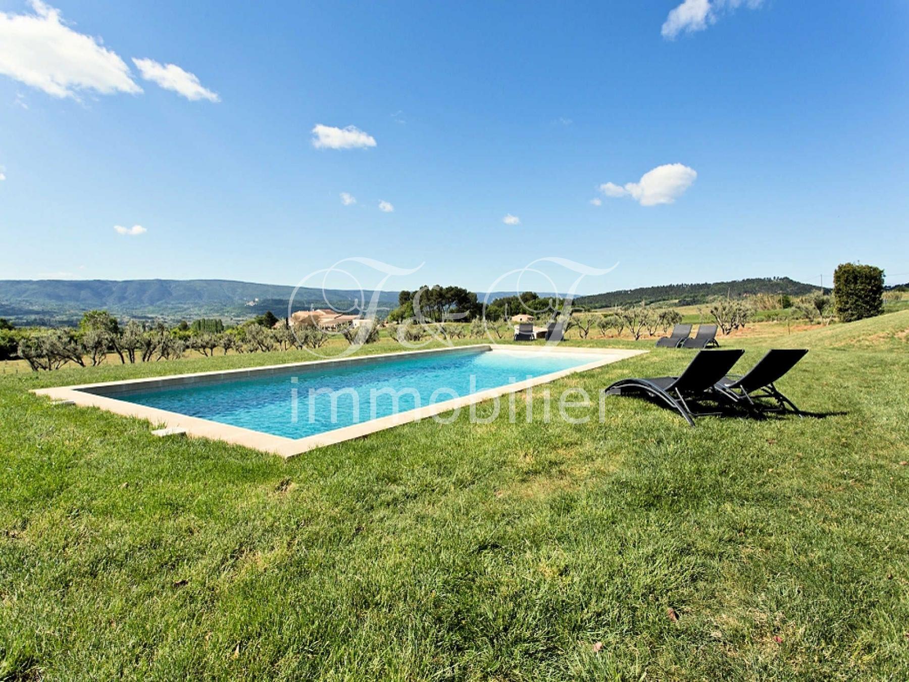 Authentique Mas rénové face au Luberon